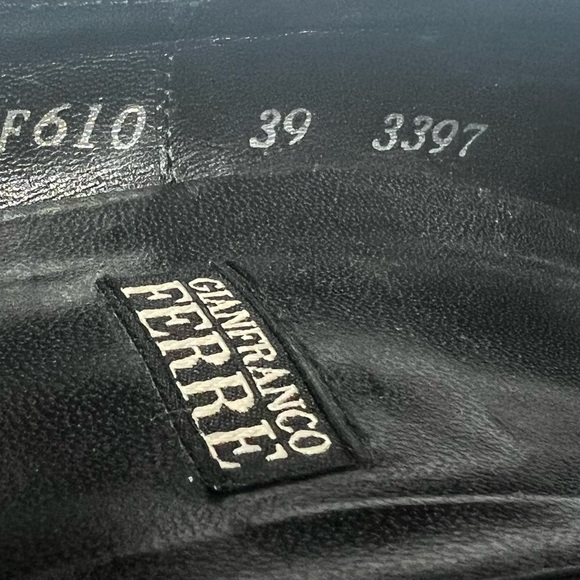 Gianfranco Ferre black women's high-heeled cocktail shoes. Size 8.5 Price $140 - Picture 6 of 7